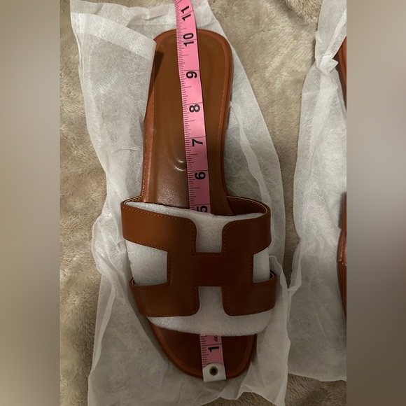 Brown Slide Sandals NWT - Picture 3 of 3